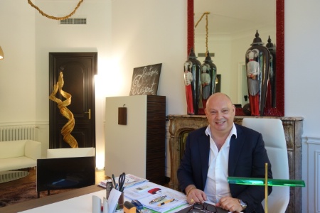 Marc Vanhove, fondateur de Bistro Régent et nouvelle personnalité sollicitée par M6 pour deux de ses émissions. Marc Vanhove, fondateur de Bistro Régent et nouvelle personnalité sollicitée par M6 pour deux de ses émissions.