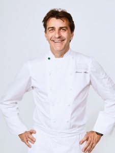 Yannick Alleno : « En tant que chef cuisinier, il est très important d'avoir une conduite responsable en cuisine, à la fois respectueuse des produits et de l'environnement'.