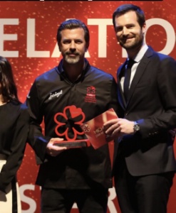 Andreas Caminada et Gwendal Poullennec, directeur des guides Michelin. Andreas Caminada et Gwendal Poullennec, directeur des guides Michelin.