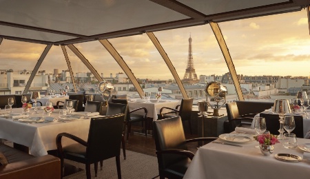 L'Oiseau blanc est installé sur le rooftop du Peninsula.