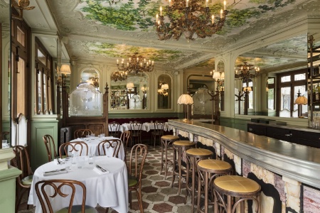 Le Chardenoux : 32 places assises + 20 en terrasse. Ticket moyen : 65€ TTC déjeuner / 75€ TTC dîner. Le Chardenoux : 32 places assises + 20 en terrasse. Ticket moyen : 65€ TTC déjeuner / 75€ TTC dîner.
