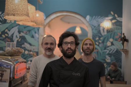 Les associés d'Ours café, de gauche à droite : Fabien Pallueau, Basile Mûre et Jean-Charles Mangon. Les associés d'Ours café, de gauche à droite : Fabien Pallueau, Basile Mûre et Jean-Charles Mangon.