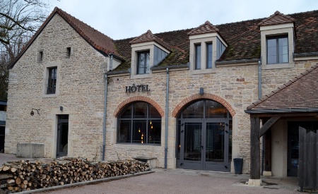 La Rôtisserie de Chambertin, ancienne bâtisse en pierre typiquement bourguignonne.
