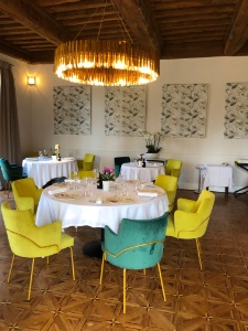 La salle de la Table de La Magdeleine.