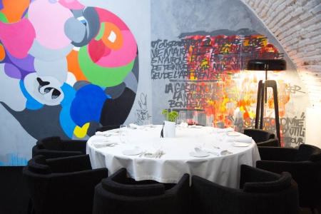 8 services par semaine pour 45 places assises.