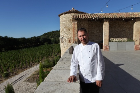 Avec Le Clos qui domine les vignes, Laurent Deconinck bénéficie d'un cadre qui valorise sa cuisine. Avec Le Clos qui domine les vignes, Laurent Deconinck bénéficie d'un cadre qui valorise sa cuisine.