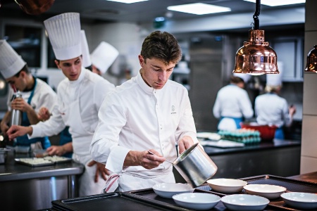 Jean Sulpice : 'ma cuisine est toujours guidée par la nature'. Jean Sulpice : 'ma cuisine est toujours guidée par la nature'.