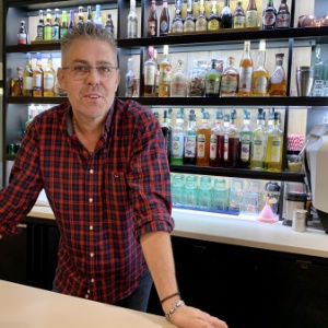 Ancien responsable de secteur du groupe Sodexo, Christian Ménard s'épanouit aujourd'hui comme restaurateur.