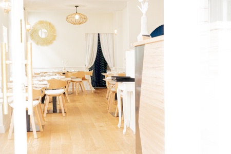 La salle du restaurant MoSuke.