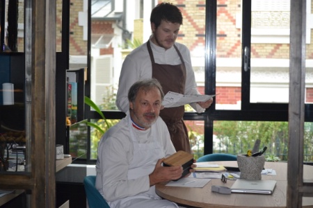 Jacques et Alexis Decoret travaillent à une nouvelle offre bento. Jacques et Alexis Decoret travaillent à une nouvelle offre bento.