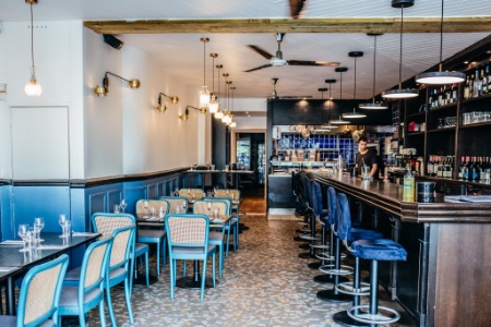 Salle du restaurant Perlimpinpin.