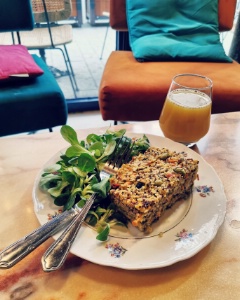 Gratin de quinoa et boulgour aux petits légumes. Gratin de quinoa et boulgour aux petits légumes.