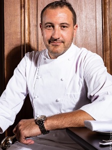 Sébastien Sanjou : 'Nous proposons un travail cuisiné avec des jus, des bouillons, des sauces, une cuisine qui a du goût »