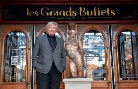 Louis Privat, propriétaire des Grands Buffets. Louis Privat, propriétaire des Grands Buffets.