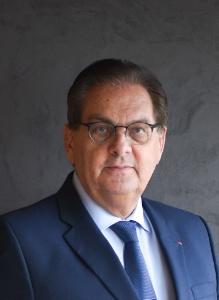 'Je laisse aux syndicats la possibilité de continuer le dialogue avec l'État', commente Bertrand Jaquet.