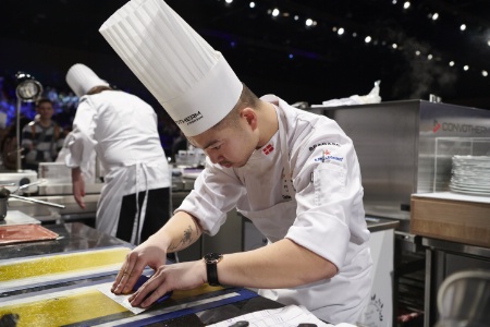 Christian Wellendorf, Meilleur commis du Bocuse d'or 2019, est aujourd'hui le capitaine de l'équipe danoise.