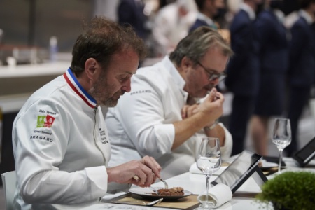 Patrick Roger, président d'honneur et Pierre Hermé, président de la Coupe du Monde de Pâtisserie.