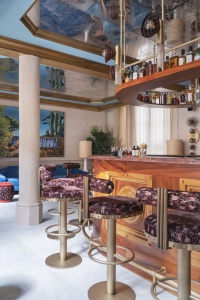 Le bar.