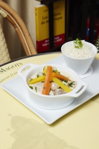 L'incontournable blanquette servie à la terrasse des Deux Magots, à Paris.