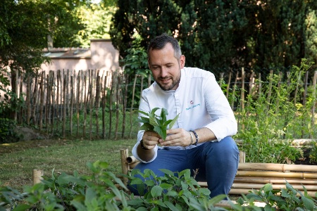 David Gallienne : 'On veut d'ici 2023 devenir autosuffisants ou presque en légumes, grâce à un terrain situé à Giverny.'
