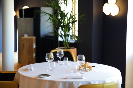 Une Table au Sud accueille au maximum 30 convives.