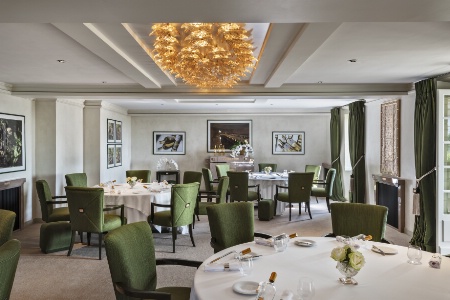 La salle intérieure du restaurant.