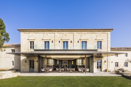 Le restaurant Les Belles Perdrix de Troplong Mondot a été totalement rénové.