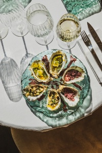 Huitres 'e condimenti estivo' d'Eric Frechon, à la carte du restaurant Gina's.