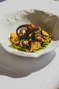 Poissons, coquillages et crustacés sont à l'honneur au restaurant Gina's, dirigé par Eric Frechon.