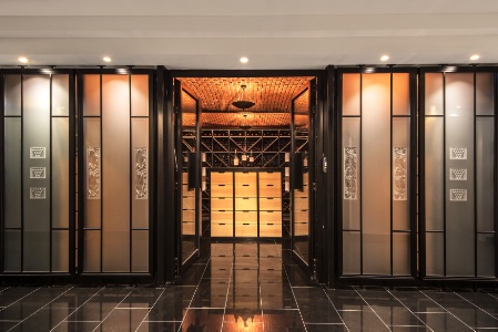 La cave du restaurant Lalique.
