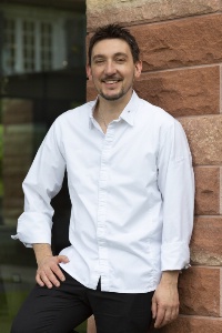 Nicolas Multon, chef pâtissier de la Villa René Lalique.