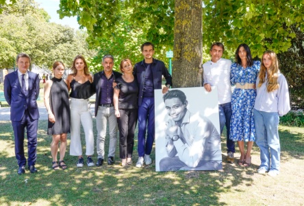 Prix de la solidarité : la Liste a souhaité soutenir le chef Yannick Alléno et l'Association Antoine Alléno, afin de prévenir les actes de violence contre nos enfants, et venir en aide aux victimes de moins de 25 ans ainsi qu'à leur famille. Prix de la solidarité : la Liste a souhaité soutenir le chef Yannick Alléno et l'Association Antoine Alléno, afin de prévenir les actes de violence contre nos enfants, et venir en aide aux victimes de moins de 25 ans ainsi qu'à leur famille.