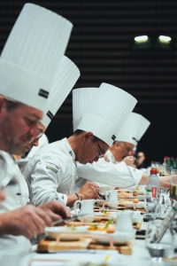 Le jury en pleine dégustation.
