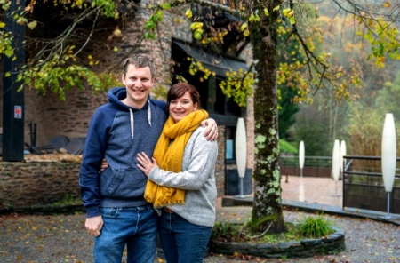 Emilie et Thomas Roussey, cuisiniers tous les deux, ont pris possession du Moulin de Cambelong.