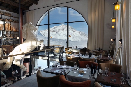 Face à la concurrence, La Folie Douce tend vers une montée en gamme. Ici, la Cucuccina de Val d'Isère.