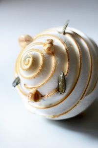 MENU FEED THE KIDS, le dessert : Toupie meringuée, mousse lactée et coeur de potimarron