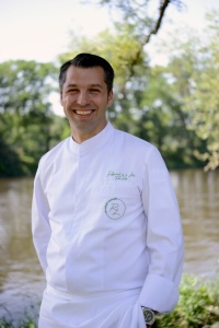 Fabien Raux est nouvellement devenu chef-patron en reprenant Le Restaurant de la Loire.