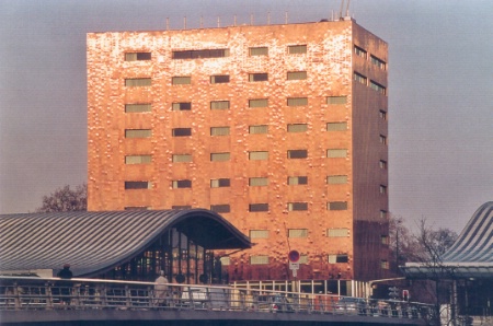 L'hôtel Crowne Plaza de Lille. Le segment 4 étoiles va mieux. L'hôtel Crowne Plaza de Lille. Le segment 4 étoiles va mieux.