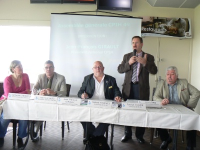Bureau CPIH 49 : Catherine Launay, présidente des restaurateurs, Jean-Luc Huez, président des hôteliers, Jean-François Girault président confédéral, Robert Touchet président CPIH 49, et son trésorier Patrick Claude Bureau CPIH 49 : Catherine Launay, présidente des restaurateurs, Jean-Luc Huez, président des hôteliers, Jean-François Girault président confédéral, Robert Touchet président CPIH 49, et son trésorier Patrick Claude