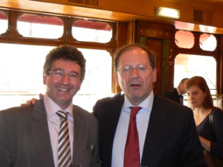 Philippe Lefevre président des restaurateurs de la CPIH, a demandé à Hervé Novelli de venir présenter le contrat d'avenir aux restaurants de l'Eure,
