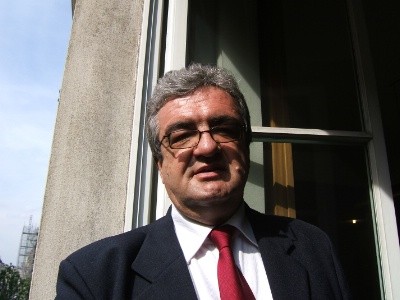 Le président de Restaurateurs de France estime totalement injuste la médiatisation faite au détriment des professionnels dans le dossier TVA. Le président de Restaurateurs de France estime totalement injuste la médiatisation faite au détriment des professionnels dans le dossier TVA.