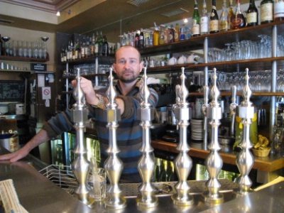 Pierre-Yves Monin, Le Square Café, Paris (XVe). Pierre-Yves Monin, Le Square Café, Paris (XVe).