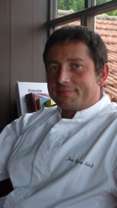 Jean-Baptiste Natali, une étoile au Michelin et un très bel établissement à proximité de la Croix de Lorraine.