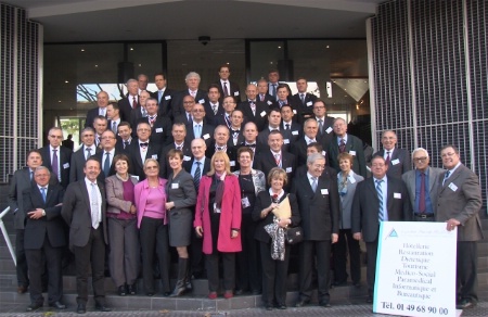 Membres du jury et maîtres d'hôtels candidats étaient réunis au lycée René Auffray à Clichy (92). Membres du jury et maîtres d'hôtels candidats étaient réunis au lycée René Auffray à Clichy (92).