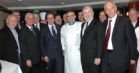 De gauche à droite : René Bérard, Hostellerie Bérard à la Cadière-d’Azur, Bernard Fournier, président honoraire d’Euro-Toques, Frédéric Lefebvre, secrétaire d’État au Tourisme, Dominique Frérard, chef des Trois forts et hôte du congrès, Henri Charvet, président d’Euro-Toques et Hugues Parant, préfet des Bouches-du-Rhône.