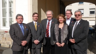 Passation de pouvoir à Arras : de gauche à droite, Dominique Frachot, Jean-Claude Moulin, Jean-François Sérazin, Françoise Deniaud, Guy Thénard et Francis Attrazic