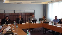 De ghce à drte : David Milbéo, Laurent Lutse, Roland Croisé, Françoise Vivier vice-président des cafetiers et Michel Ochard.