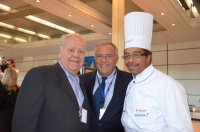 De gauche à droite : Jacques Le Divellec, Patrick Alexandre (p-dg Servair) et le chef Eric Augustine à Roissy.