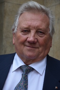 Claude Daumas. Claude Daumas.