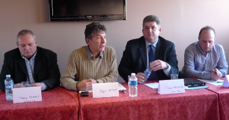 Thierry Perbet (Umih 15), Régis Marcon, Thierry Grégoire et Jean-Jacques Cadau, président de l'Umih 43. Thierry Perbet (Umih 15), Régis Marcon, Thierry Grégoire et Jean-Jacques Cadau, président de l'Umih 43.